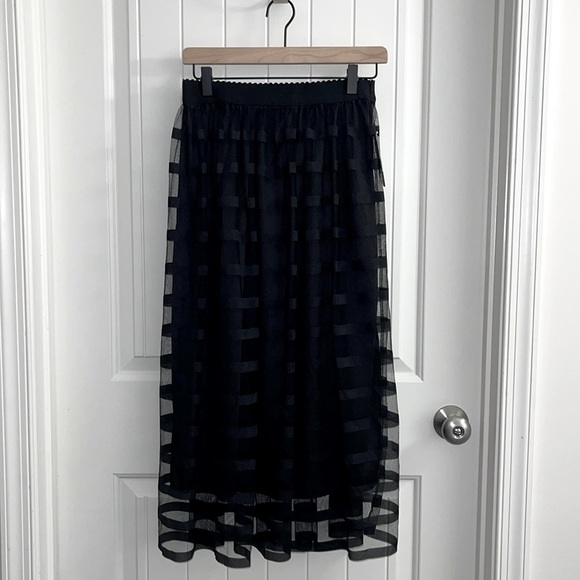 Metrowear  Women's Black Tulle Layered Midi Skirt Elastic Waist - Picture 1 of 3